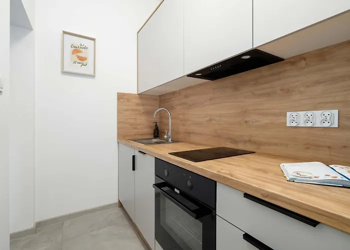 Slowackiego Bright Close To Mtp By Renters