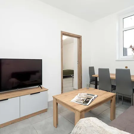 Slowackiego Bright Close To Mtp By Renters *