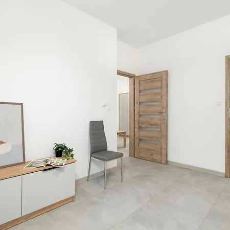 Slowackiego Bright Close To Mtp By Renters Appartement *