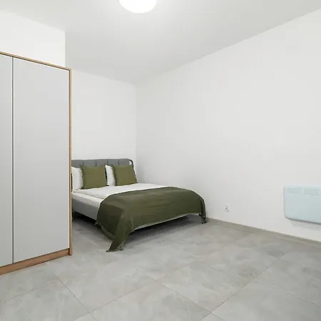 Slowackiego Bright Close To Mtp By Renters Appartement Poznań