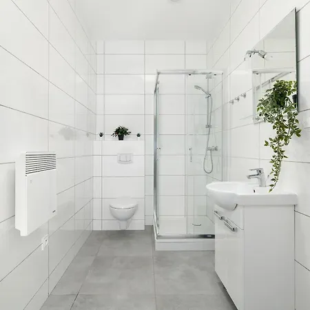Slowackiego Bright Close To Mtp By Renters Appartement Poznań