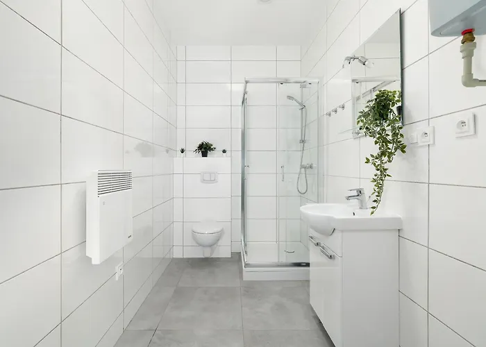 Slowackiego Bright Close To Mtp By Renters Apartamento Poznan